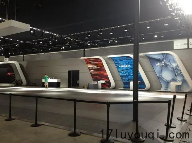 展廳展台(tái)搭建的(dí)牢固性如(rú)何處理